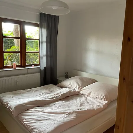 아파트 Stilvolle 3 Zimmer-wohnung Auf Saniertem Resthof