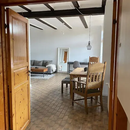 Stilvolle 3 Zimmer-wohnung Auf Saniertem Resthof 아파트 *