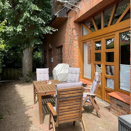 Stilvolle 3 Zimmer-wohnung Auf Saniertem Resthof 아파트 Reher